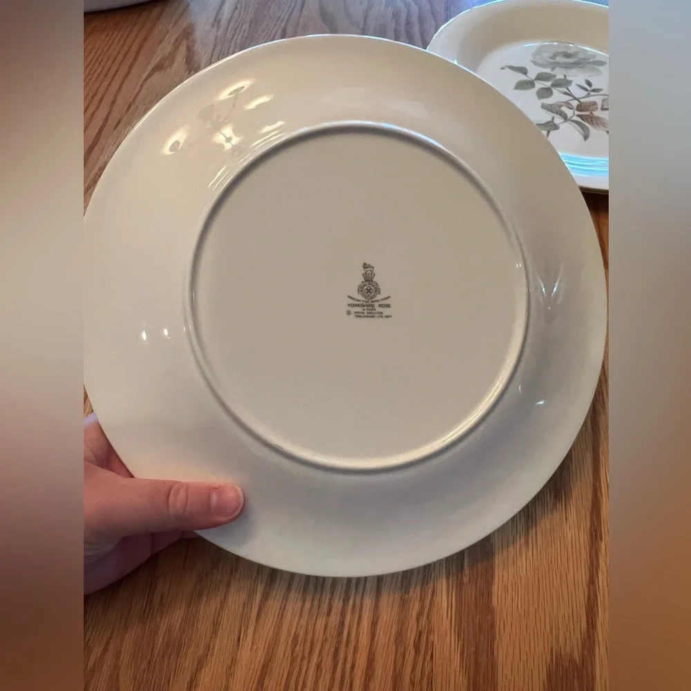 Royal Doulton Yorkshire Rose Dinner Plates